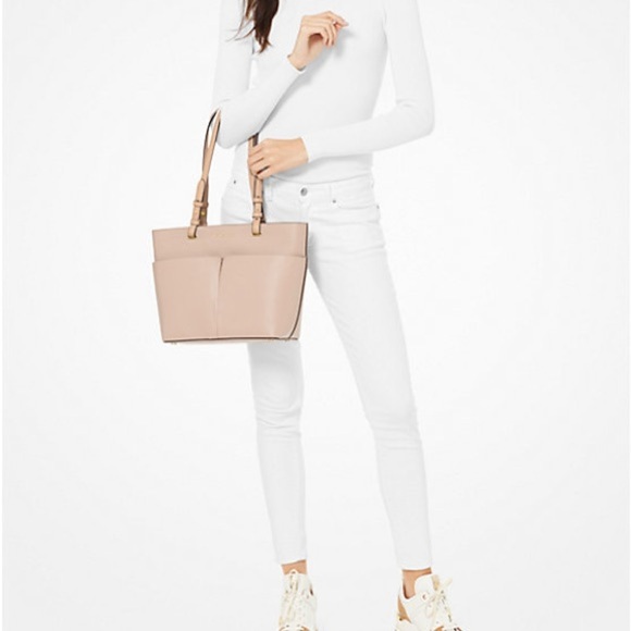 Michael Kors Bedford Medium Pebbled Leather Tote - Picture 3 of 11